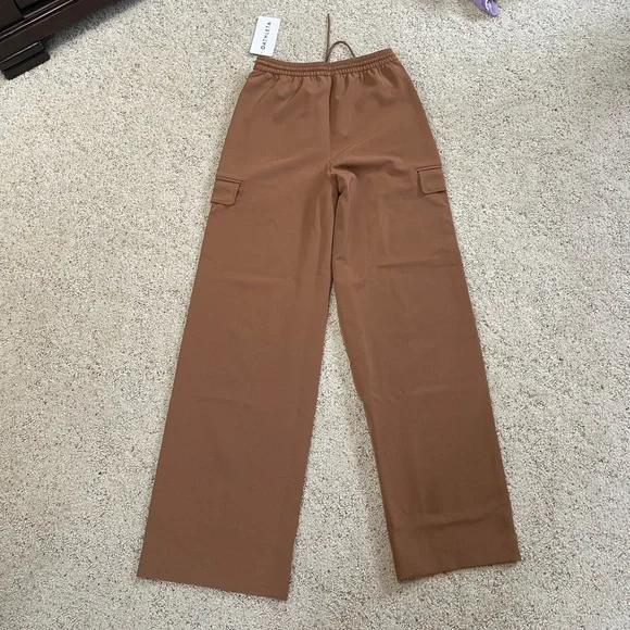 Athleta Promenade High Rise Cargo Pant - Picture 4 of 6
